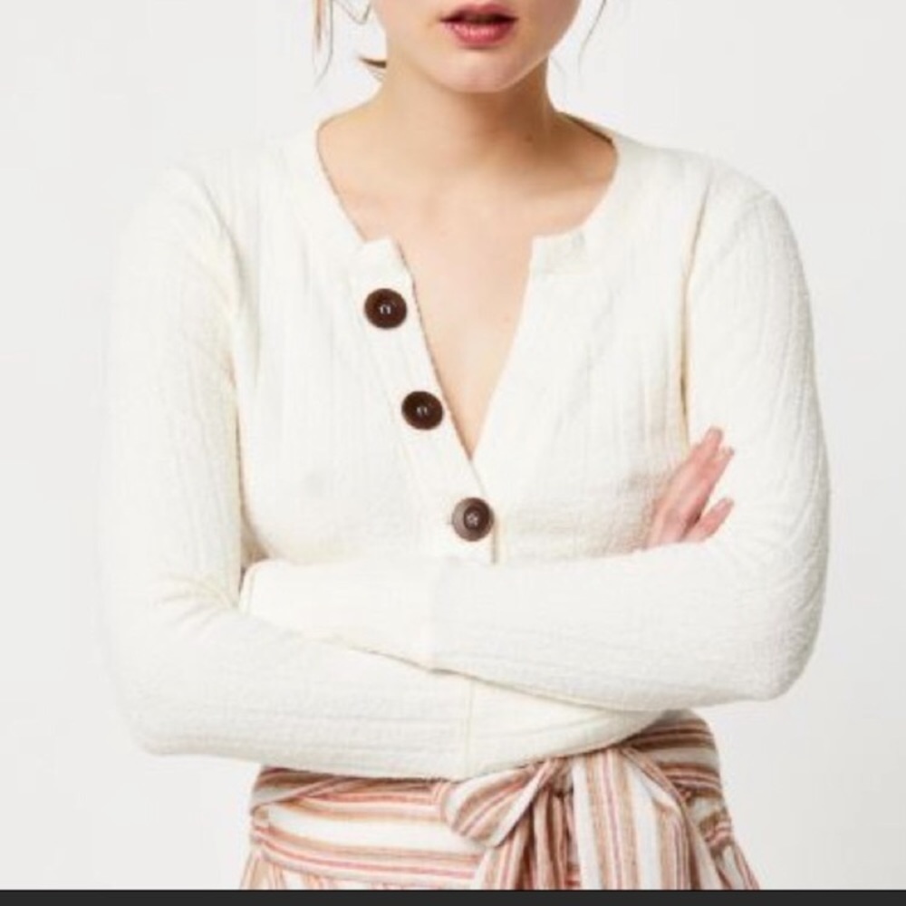 Free People White Sweater🤍